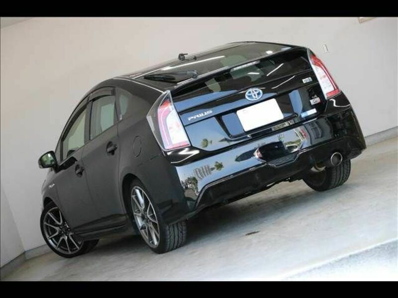 PRIUS-10