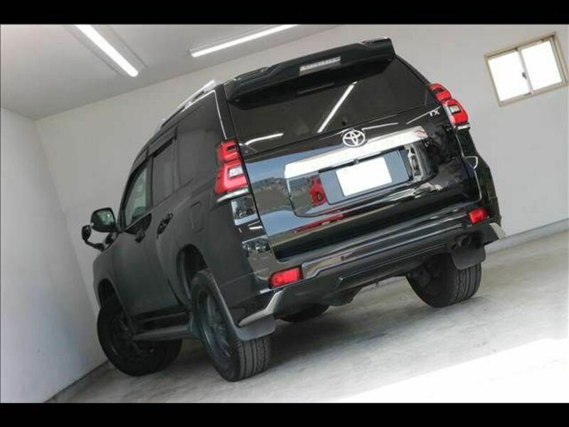 LAND CRUISER PRADO-10