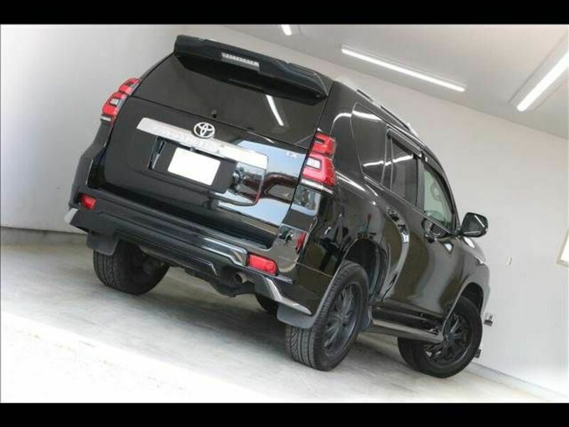 LAND CRUISER PRADO-11
