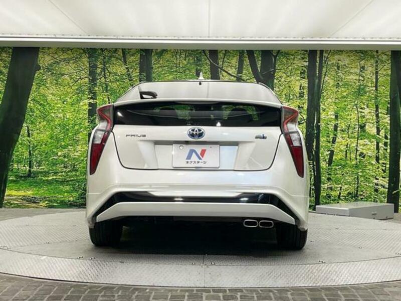 PRIUS-18