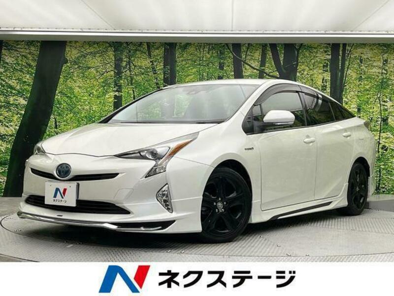 TOYOTA　PRIUS