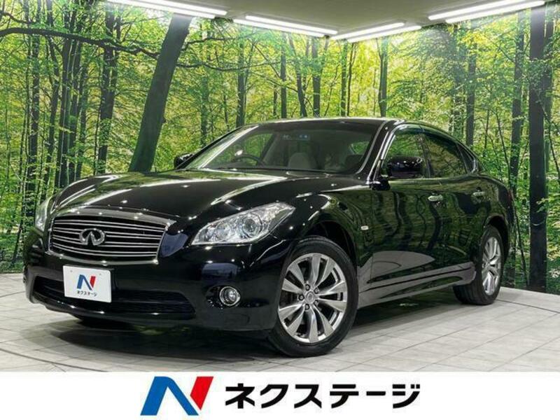 NISSAN　FUGA