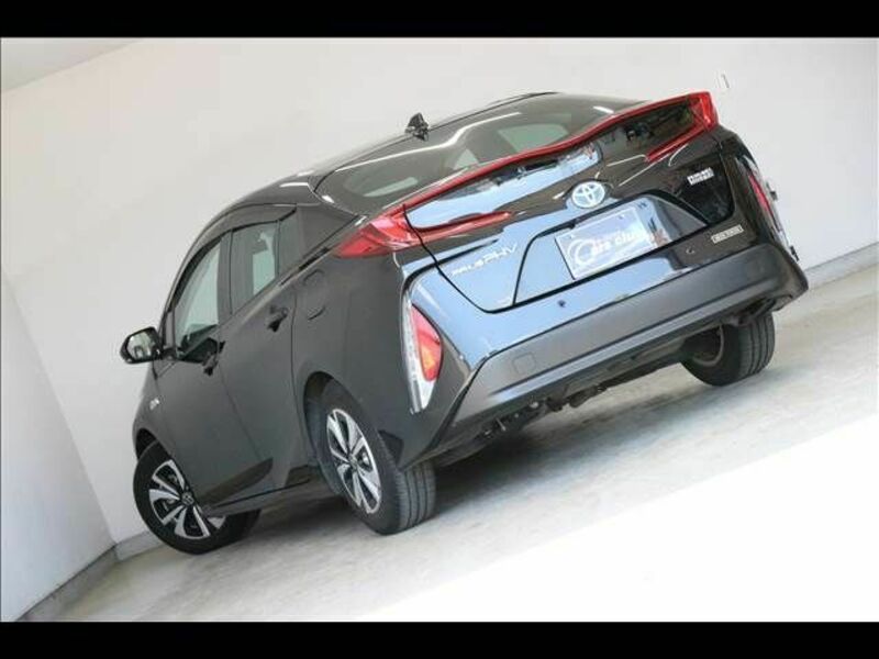 PRIUS PHV-10