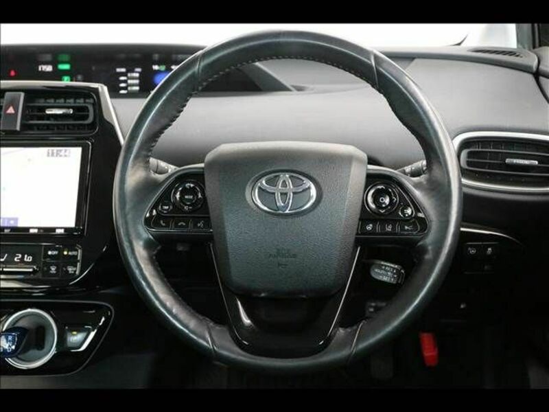 PRIUS PHV-16