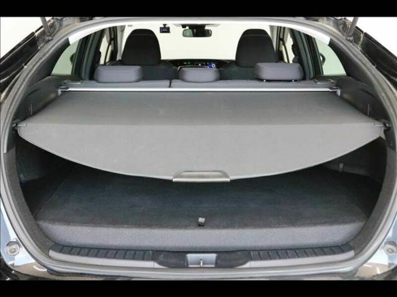 PRIUS PHV-19