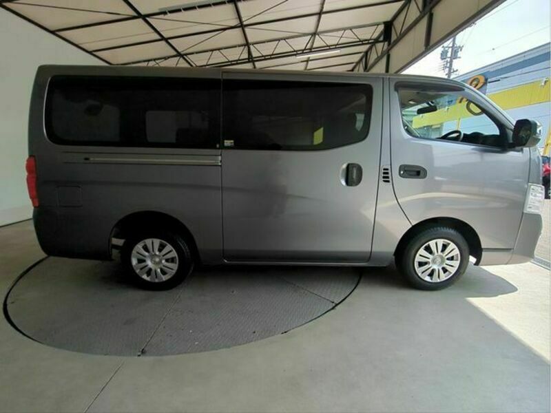 NV350 CARAVAN-20