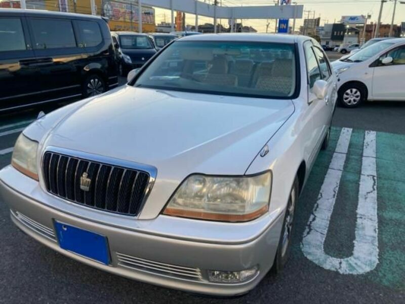 CROWN MAJESTA-1