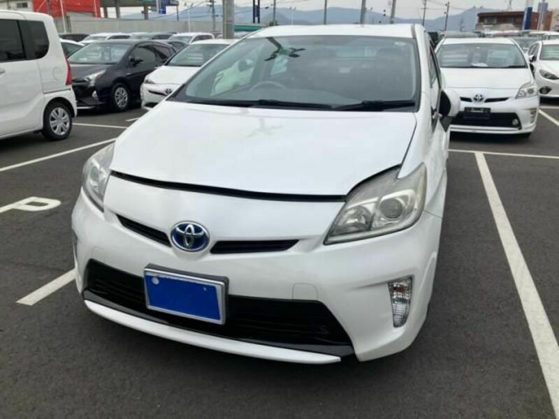 TOYOTA　PRIUS