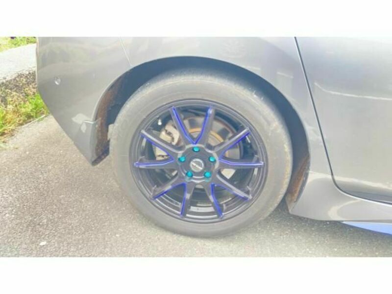 LEAF-12