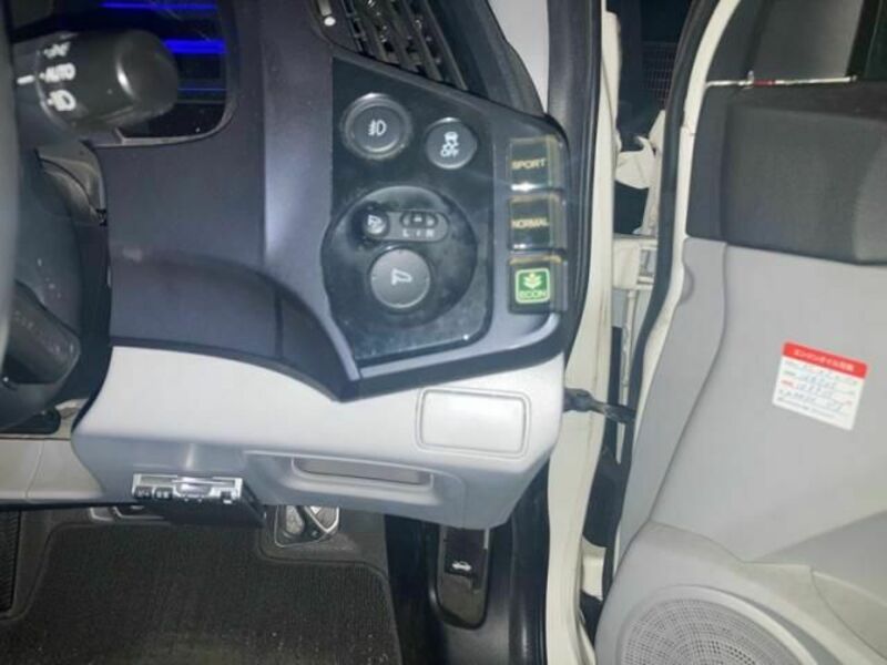 CR-Z-15