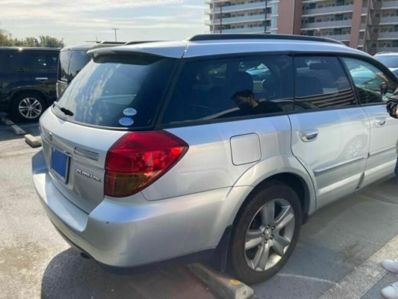 LEGACY OUTBACK-2