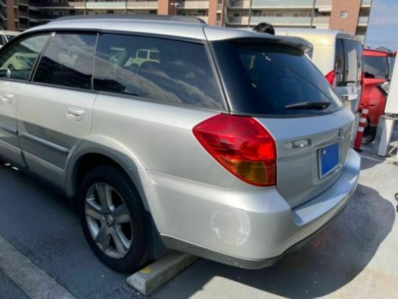 LEGACY OUTBACK-3