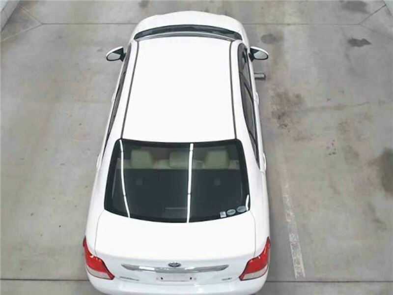 COROLLA AXIO-4