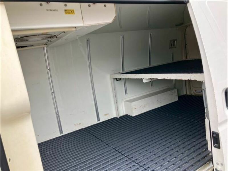 HIACE VAN-27