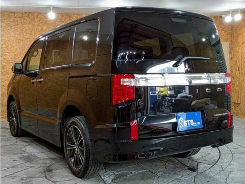 DELICA D5