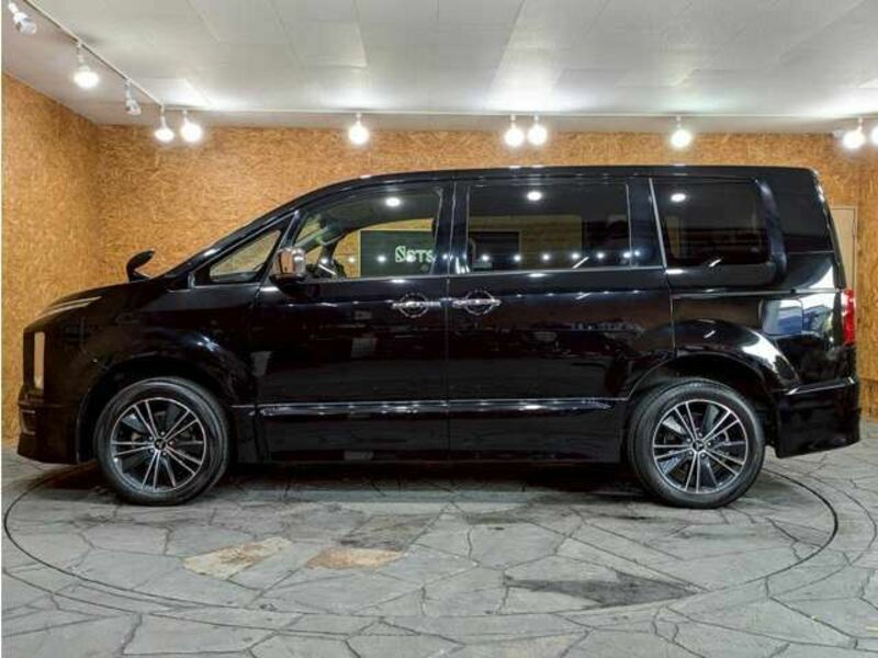 DELICA D5
