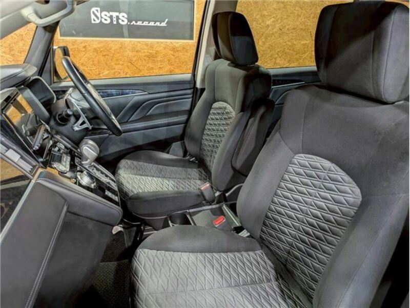 DELICA D5