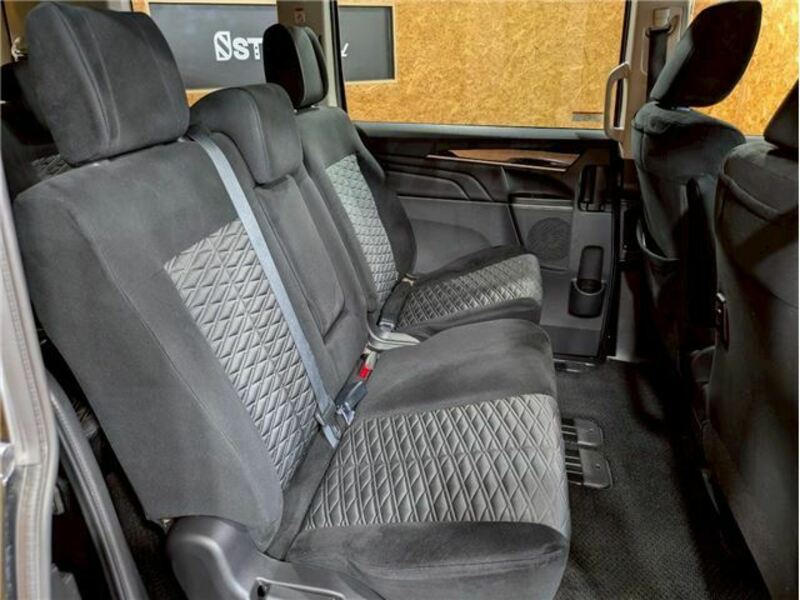 DELICA D5