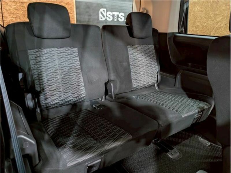 DELICA D5