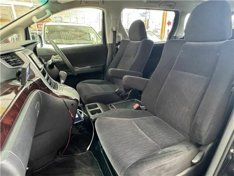 VELLFIRE-15