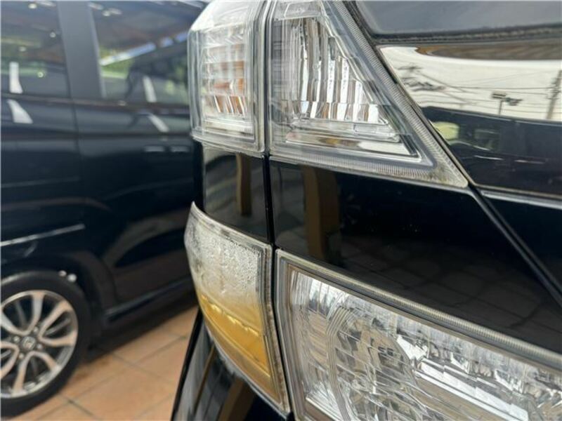 VELLFIRE-42