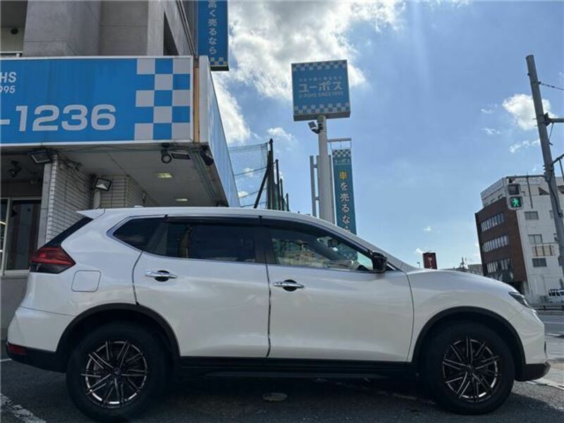 X-TRAIL-44