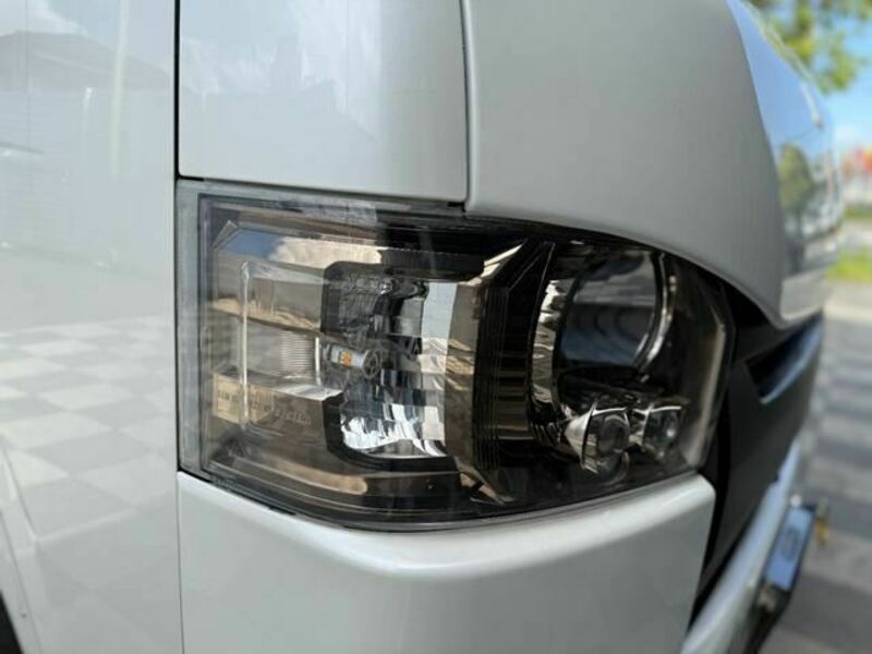 HIACE VAN-12