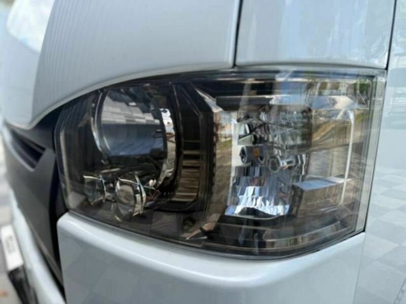 HIACE VAN-13