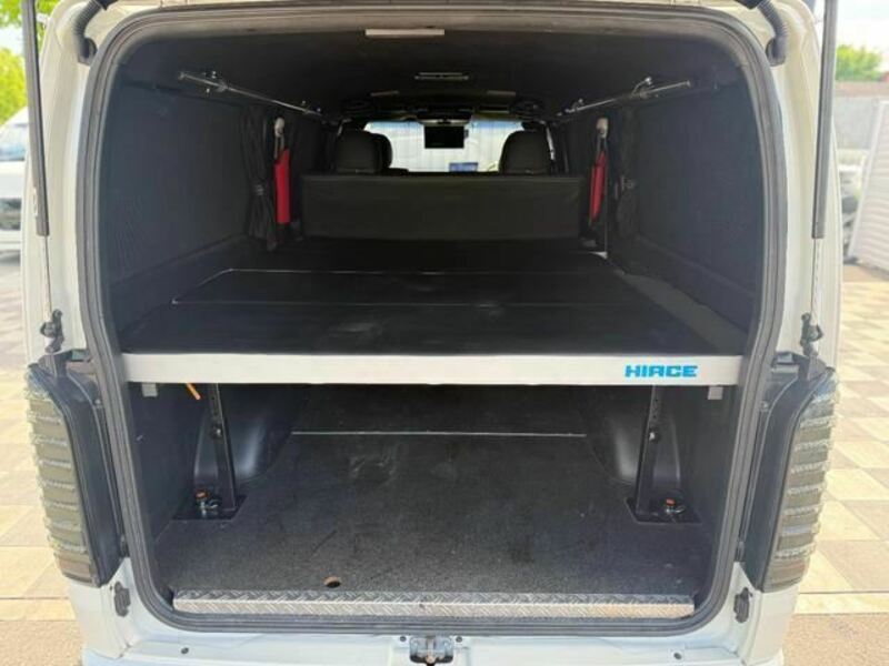 HIACE VAN-23