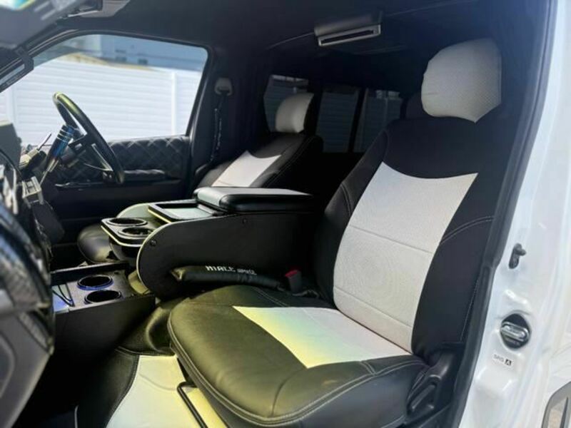HIACE VAN-37