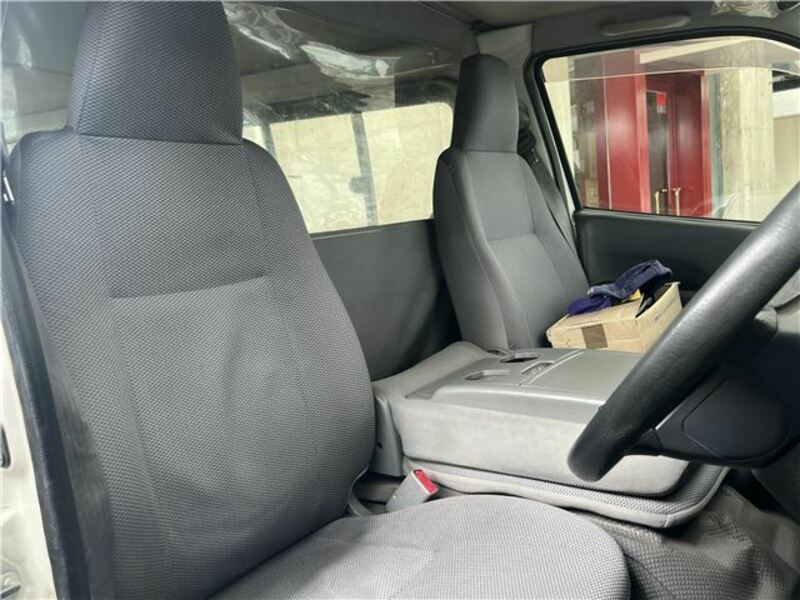 HIACE-5