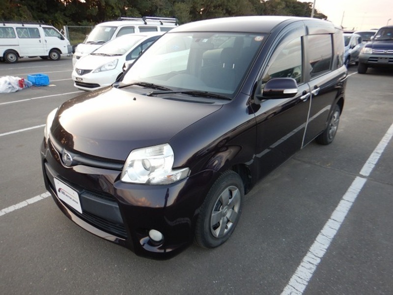 TOYOTA　SIENTA