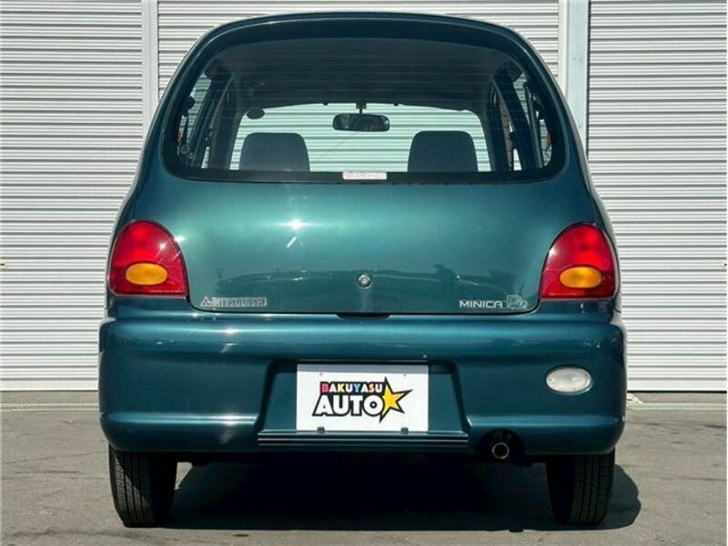 MINICA-8