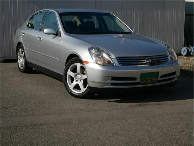 NISSAN　SKYLINE