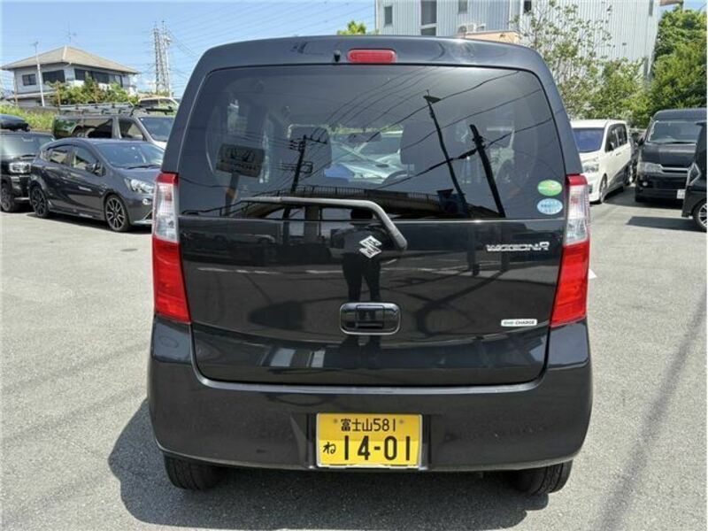 WAGON R-18