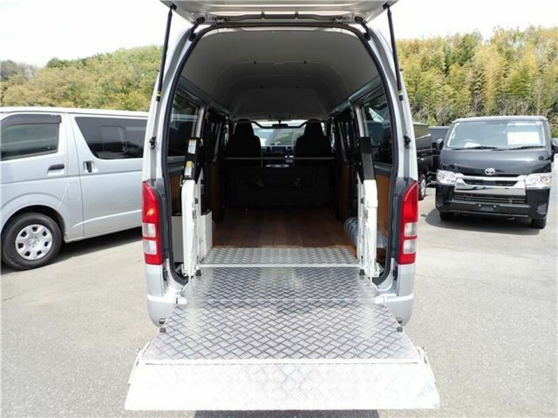 HIACE VAN-4