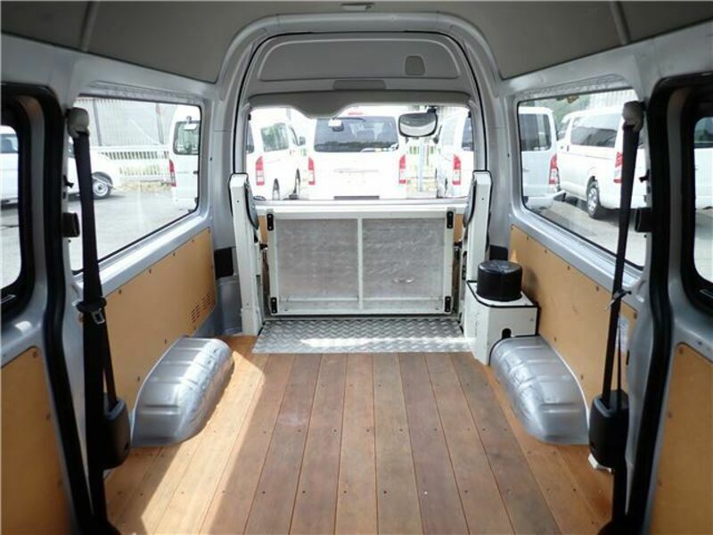 HIACE VAN-17