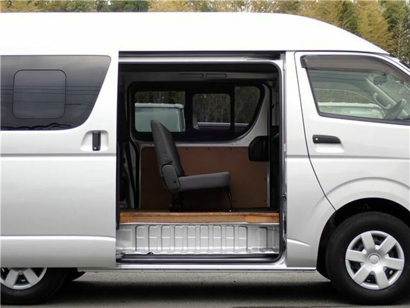 HIACE VAN-19