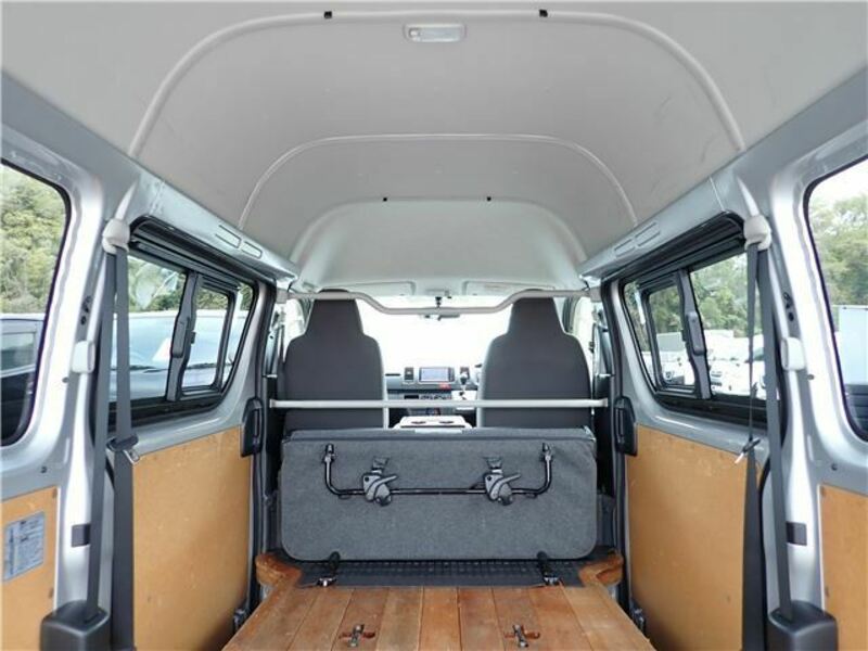 HIACE VAN-22