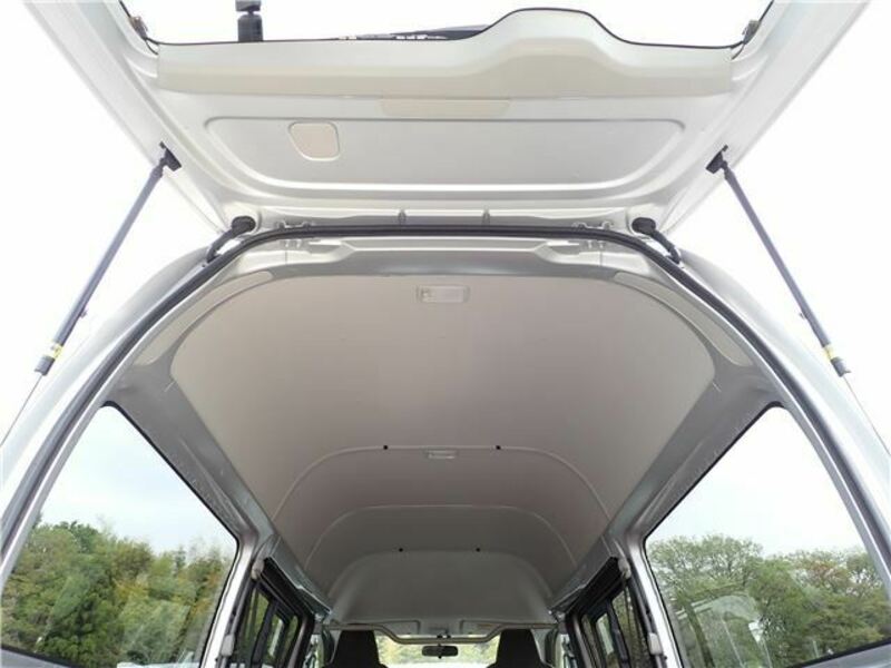 HIACE VAN-26