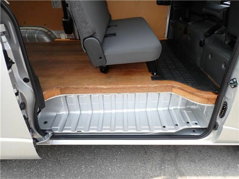 HIACE VAN-33