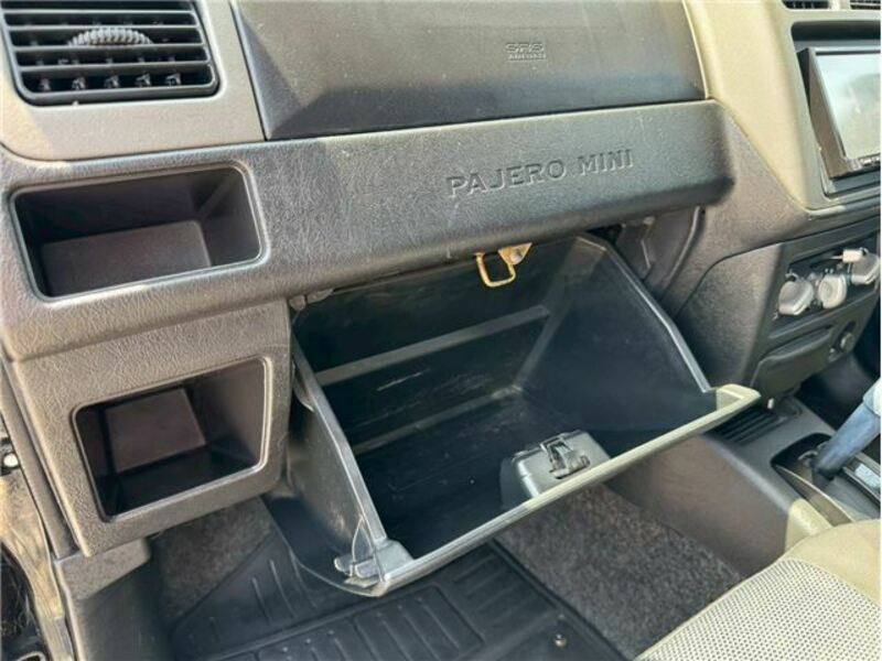 PAJERO MINI-28