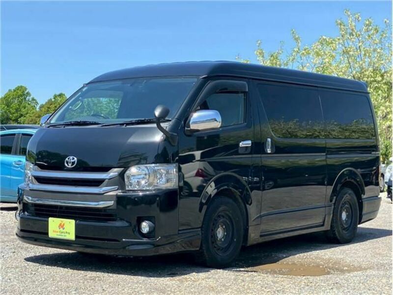 TOYOTA　HIACE