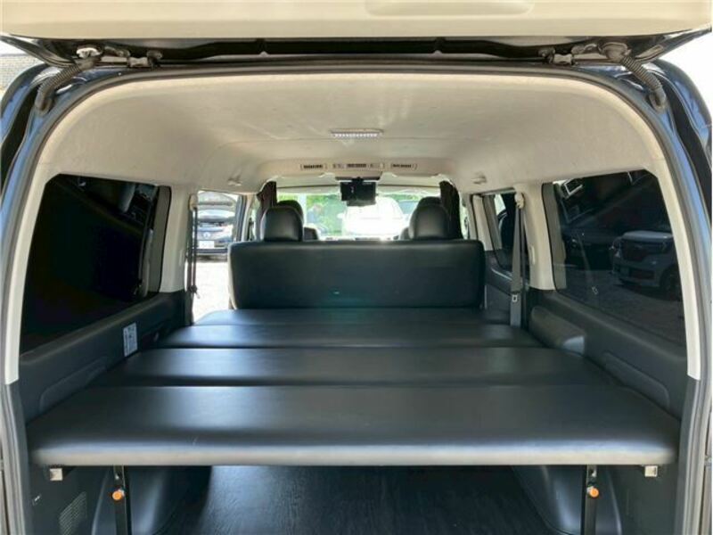 HIACE-10