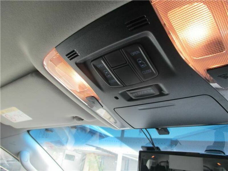 VELLFIRE-18