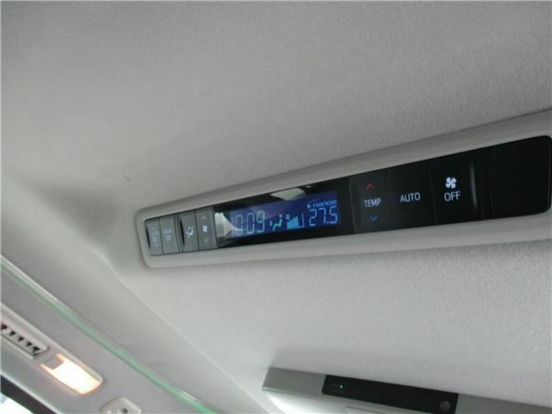 VELLFIRE-26