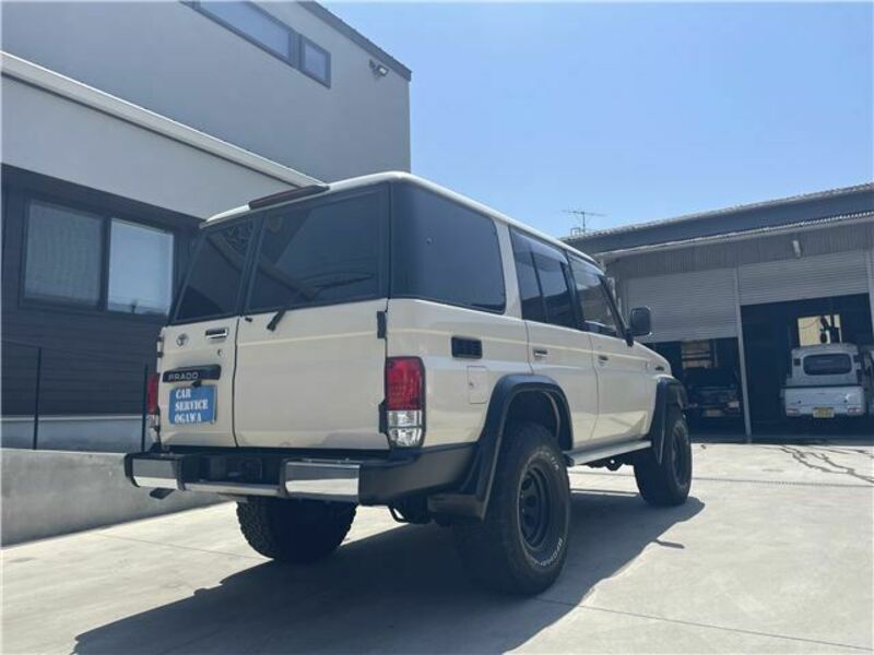 LAND CRUISER PRADO-6