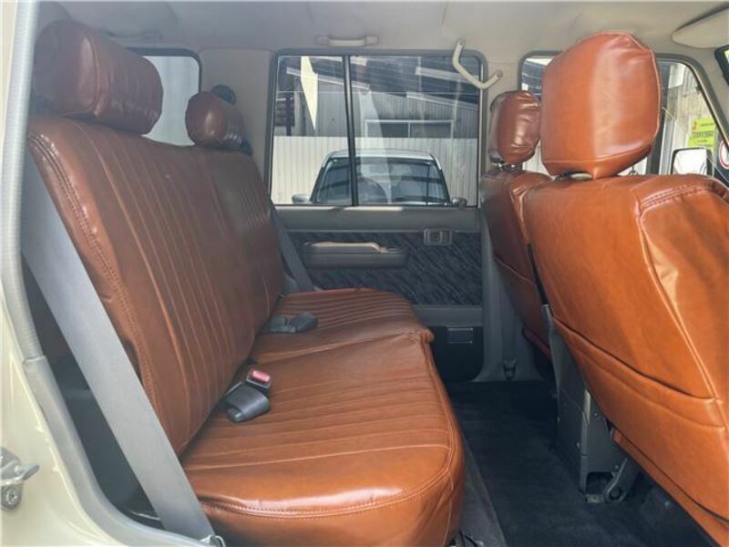 LAND CRUISER PRADO-10