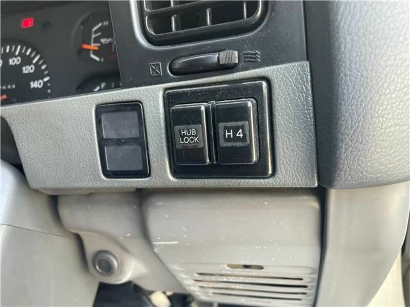 LAND CRUISER PRADO-18