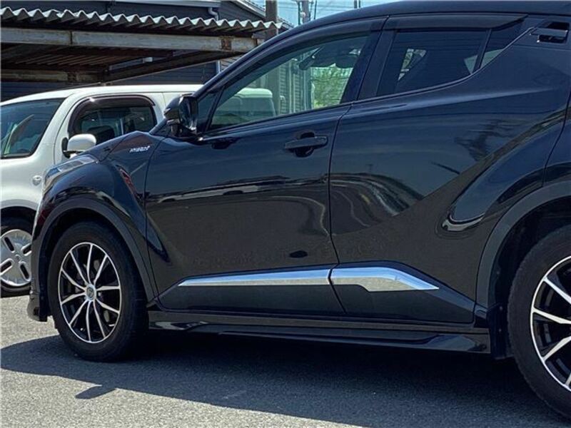 C-HR-11